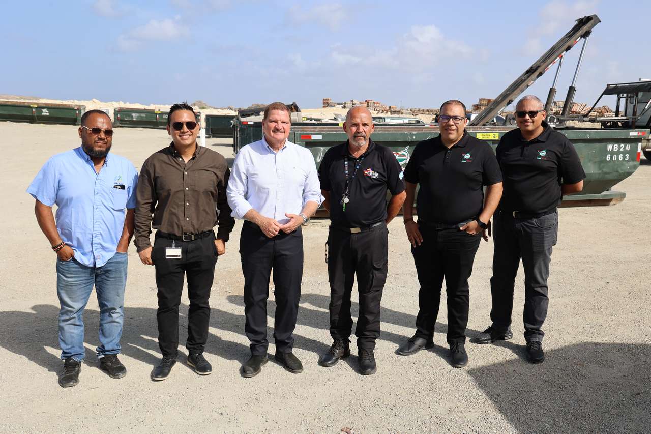 Tur cos ta cla pa Dia Nacional pa Cuida Aruba