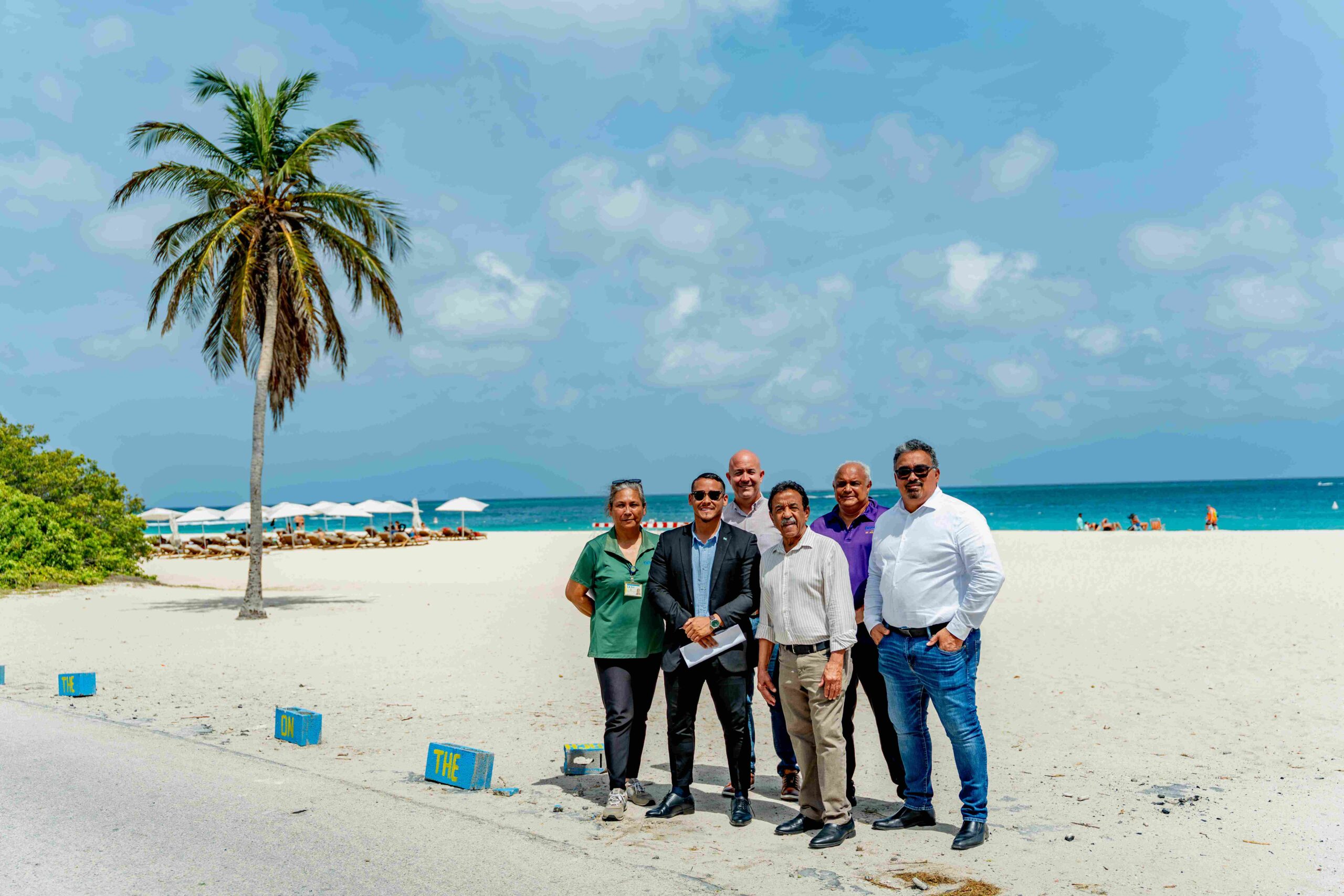 Aruba Ministers Announce Eagle Beach Beautification Project