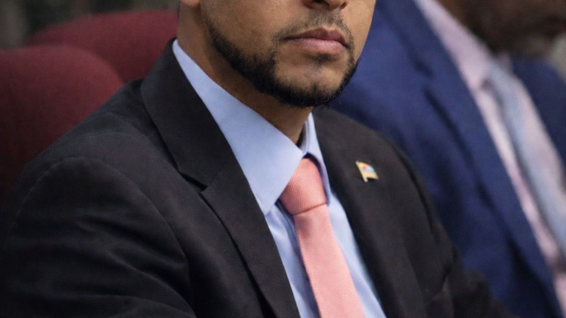 Dennerich Kelly (AVP): “Nos pueblo merece informacion cu ta crea comprension”