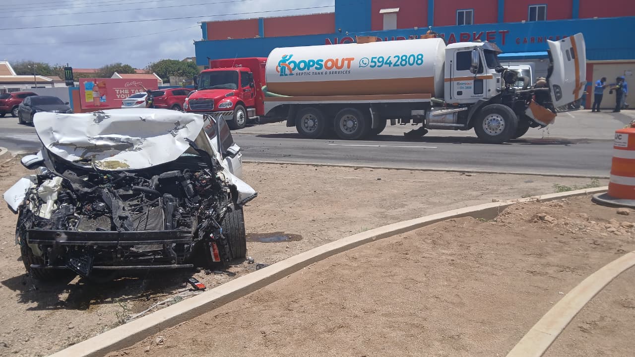 Driver Trapped After Serious Crash Between Car and Truck in Noord