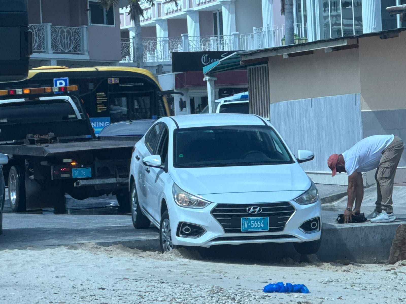 Turista a hera subi beach na waf chikito