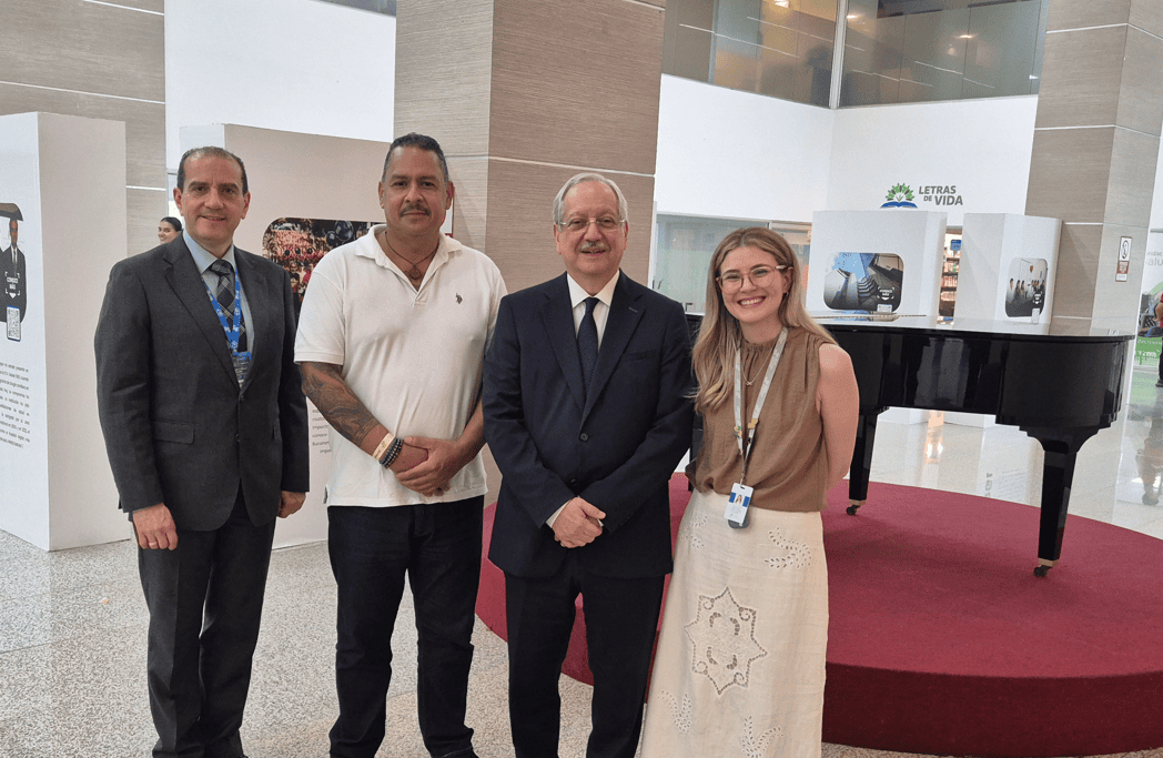AVP Parliamentarian Carlos Bermudez Visits Colombian Hospital to Explore Medical Services