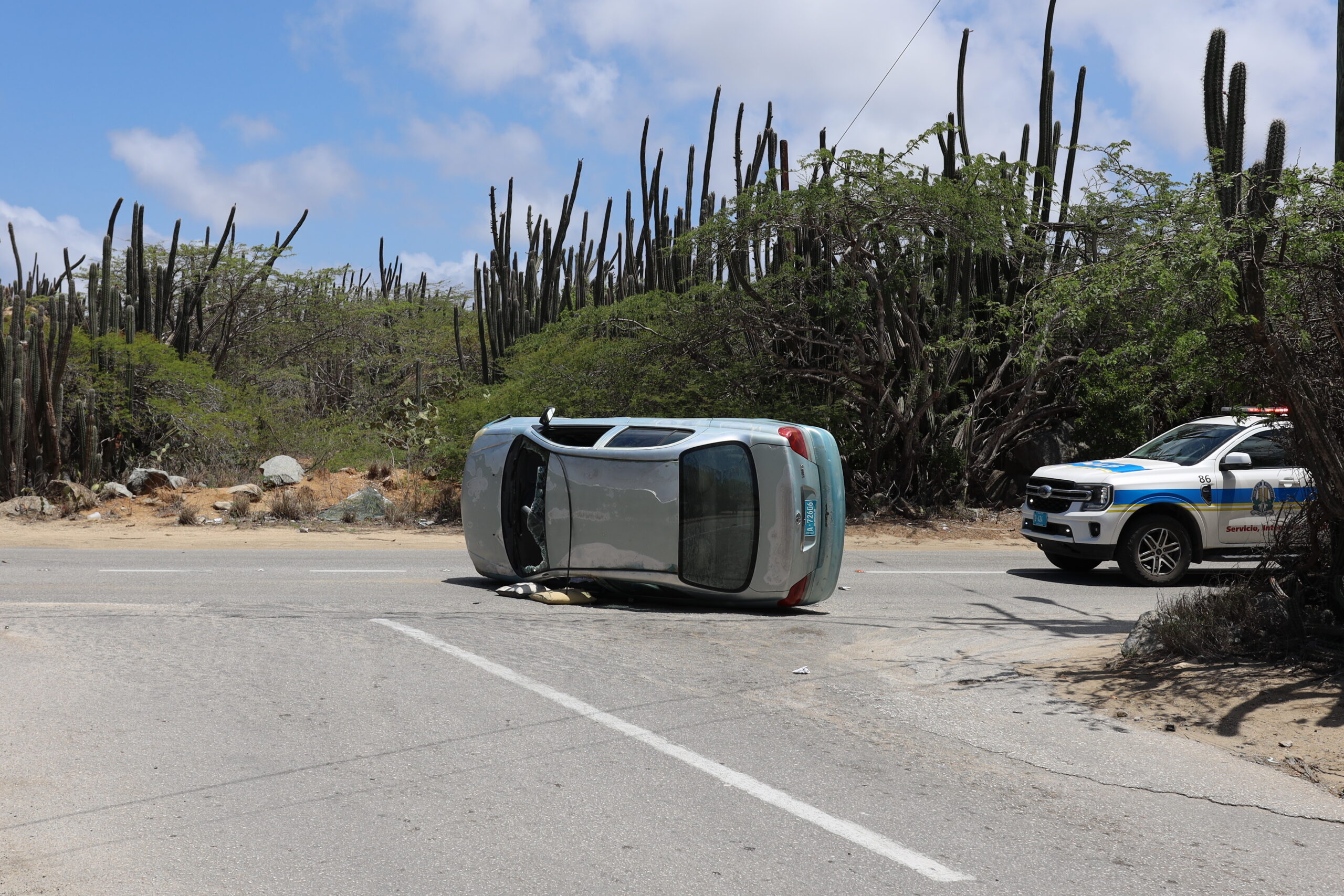 Driver Loses Control and Crashes on Catiri Road, Sustains Injuries