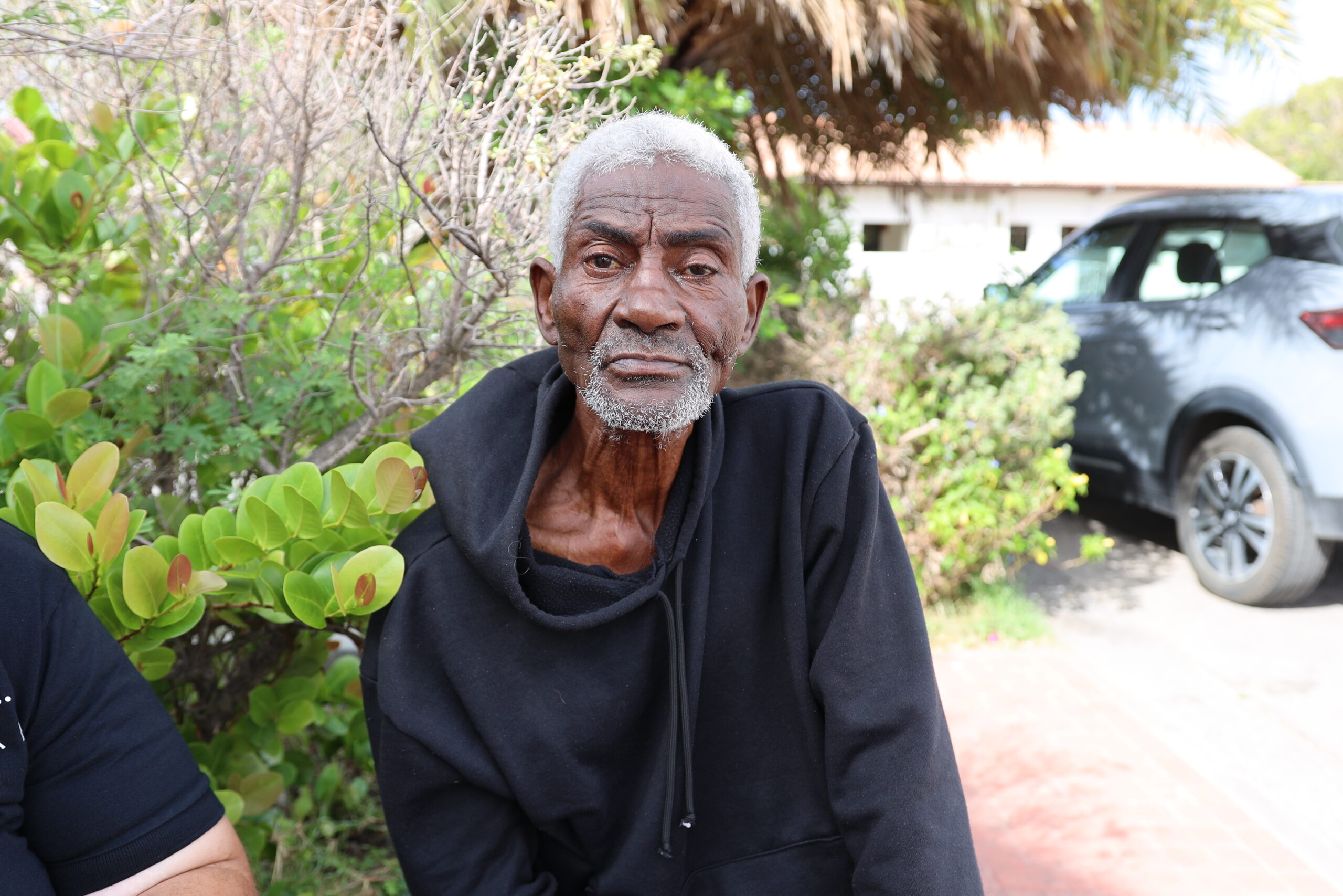 72-Year-Old Cancer Patient Speaks Out Against Care Home Treatment in Aruba