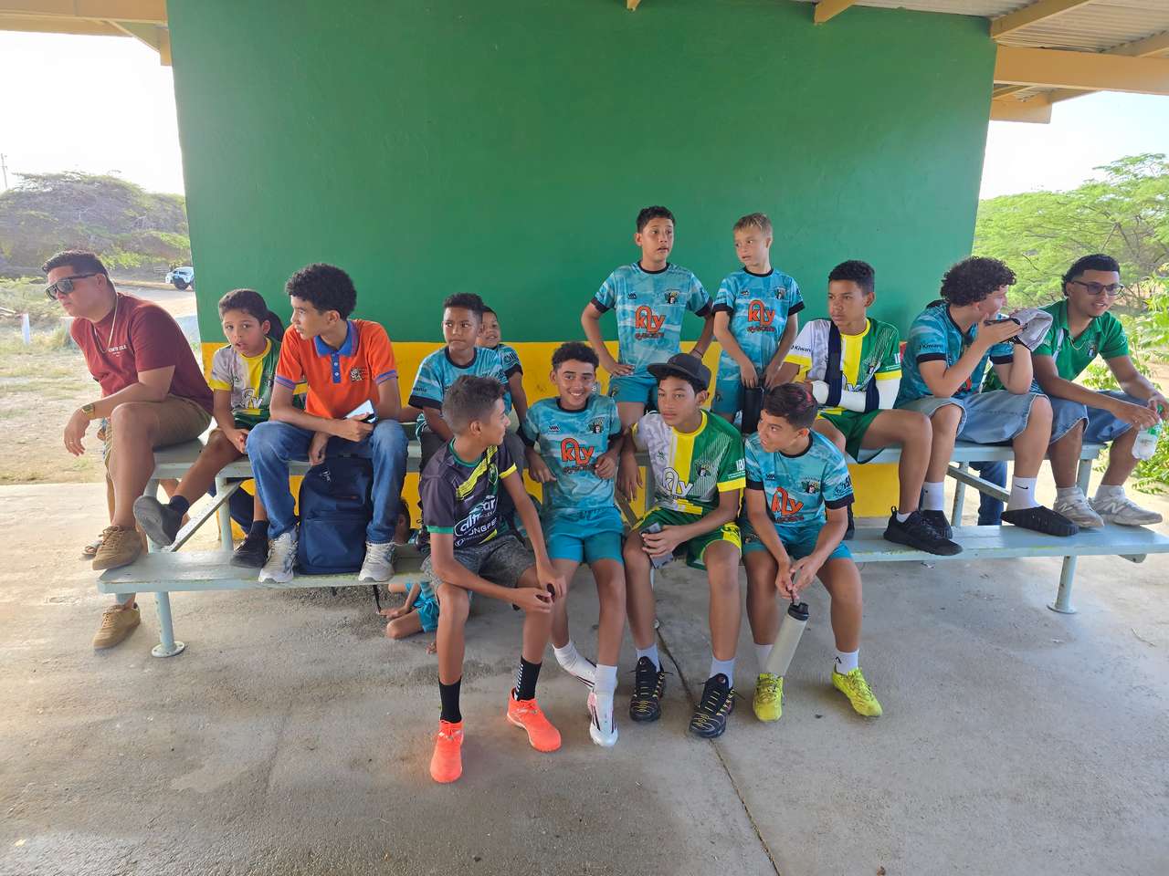 Pronto S.V. Caiquetio lo haya un veld di miniturf bou di FIFA Arena