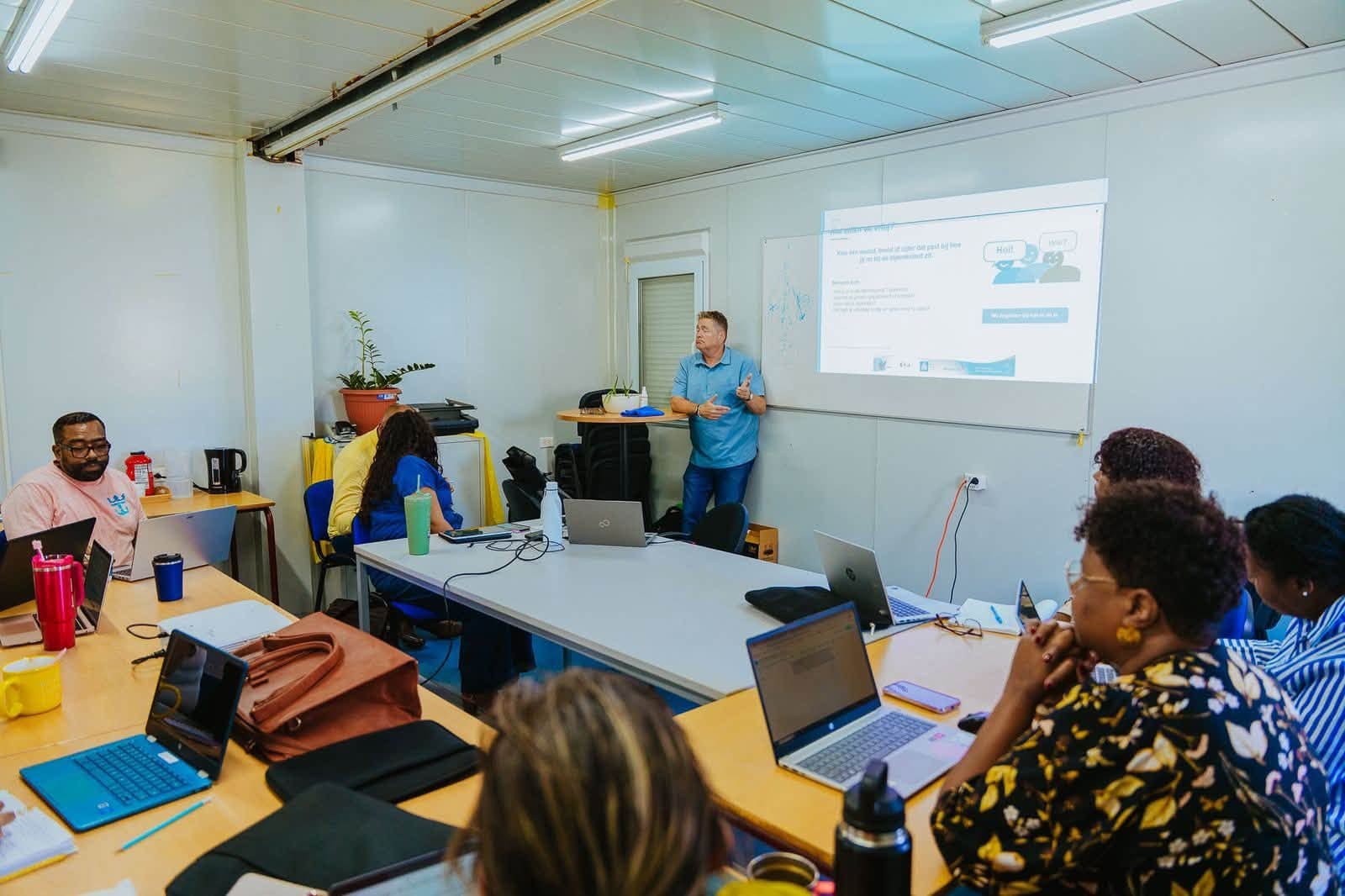 Windesheim and IPA Train Dornasol School Staff on Autism