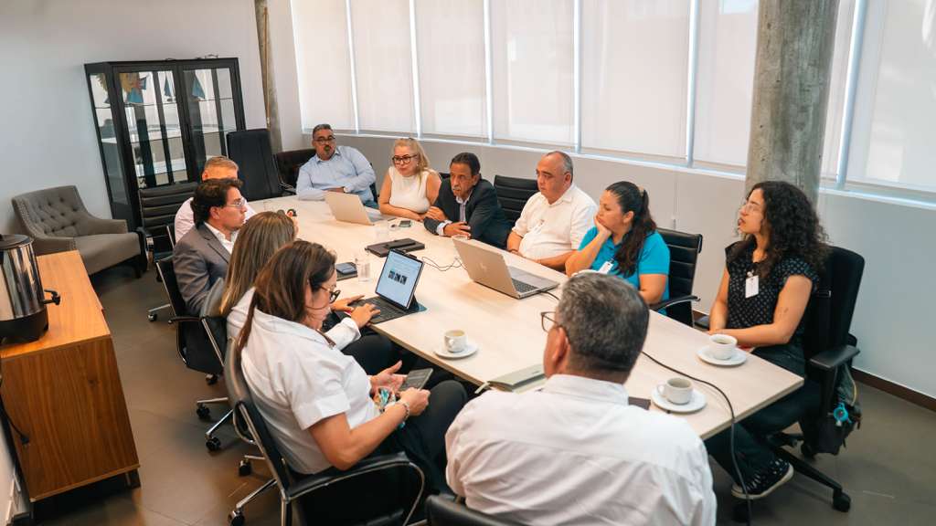 Tour Operators Join Minister Herdé and DNM for Tera Cora Site Visit