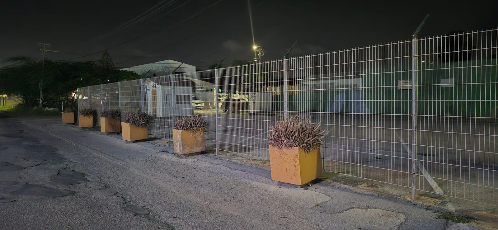 Aruba Court Rules Residents Cannot Place Planters on Public Sidewalks