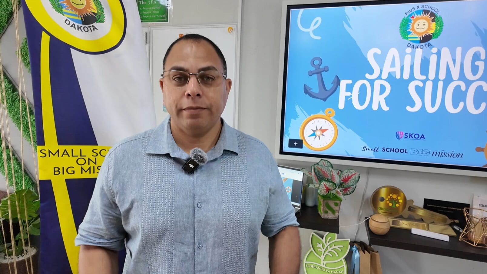 Latin American Lawmakers Visit Aruba School to Study Healthy School Model