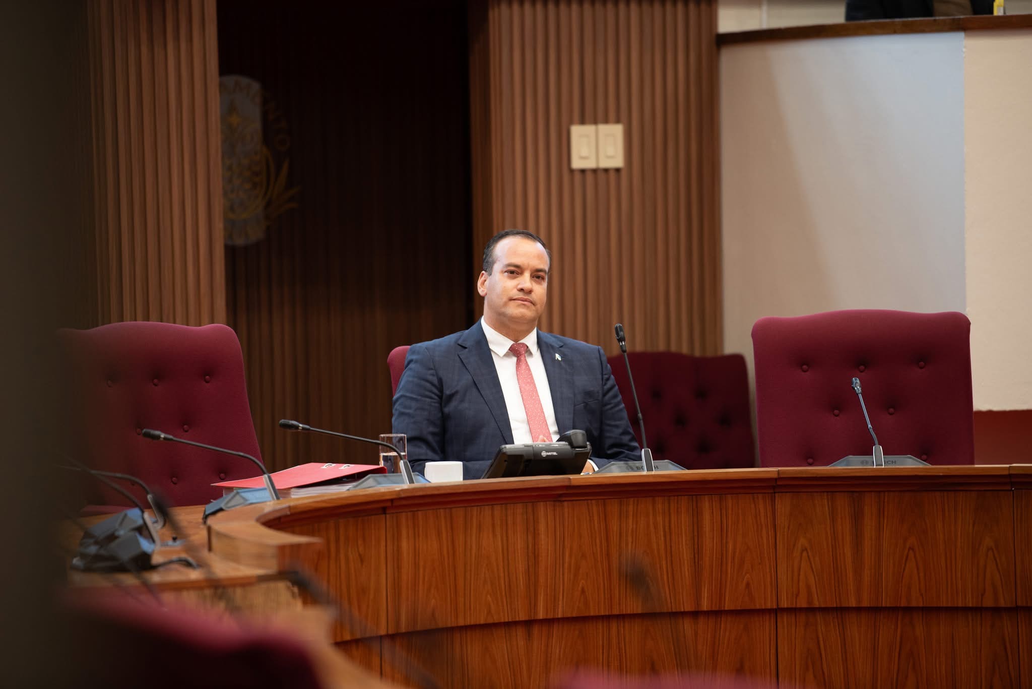 Aruba Government Seeks Parliament Support to Soften Maximum Salary Law