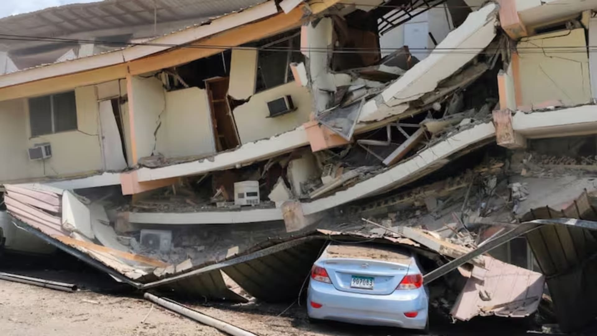 7.6 Magnitude Earthquake Strikes Panama, Triggering Tsunami Alerts