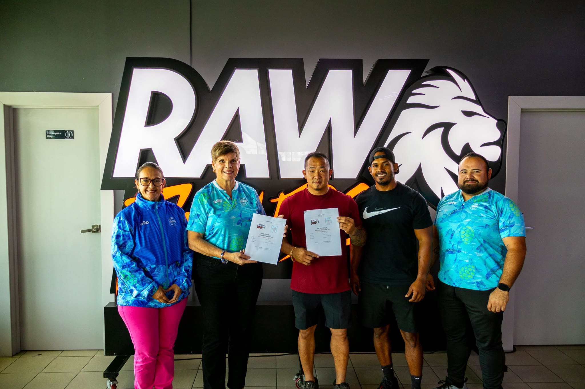 Pa atletanan di TEAMARU por train: COA y Raw Fitness a firma acuerdo di colaboracion